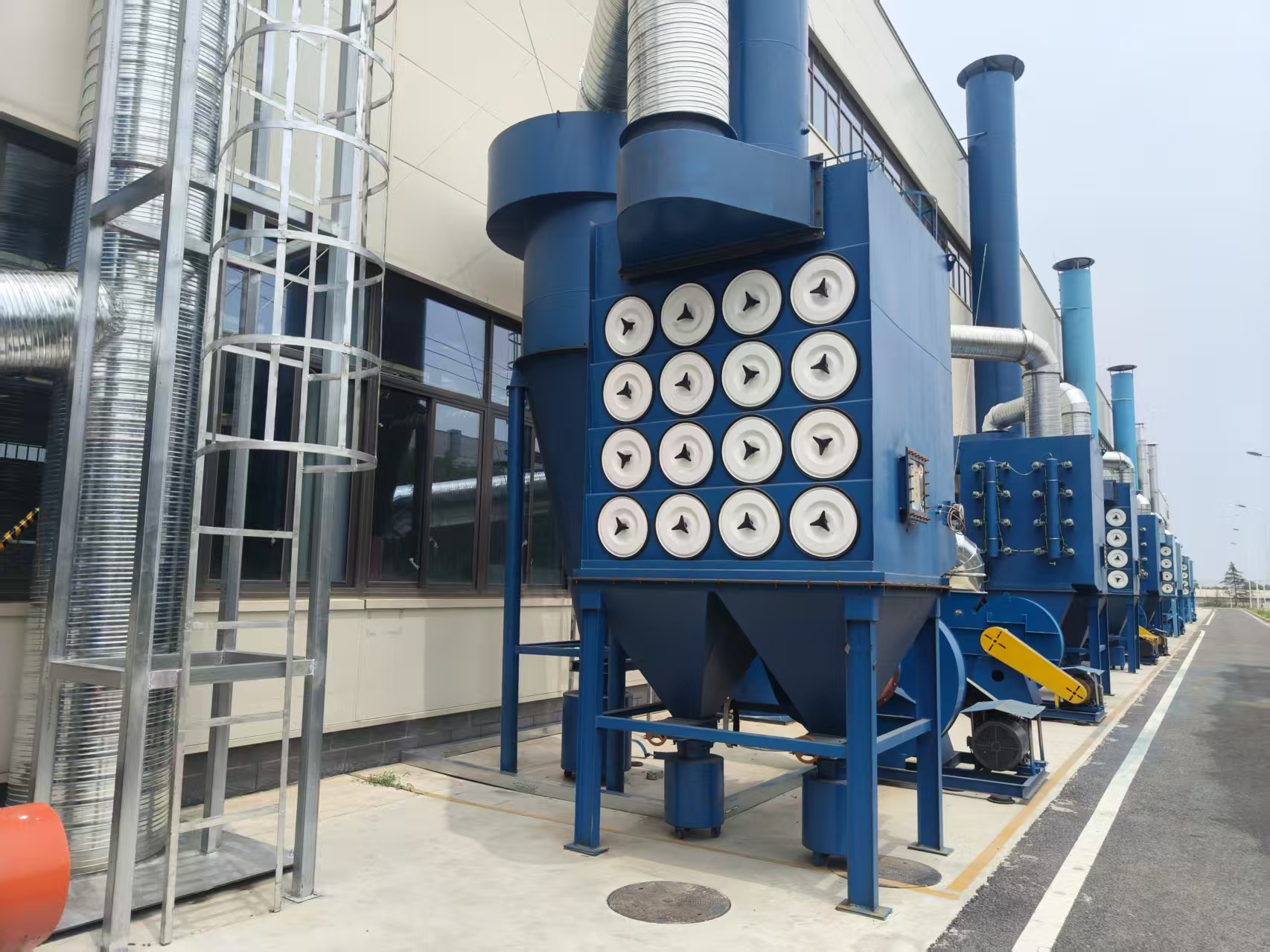 48 Cartridges Baghouse Industrial Dust Collector For Thermal Spray 