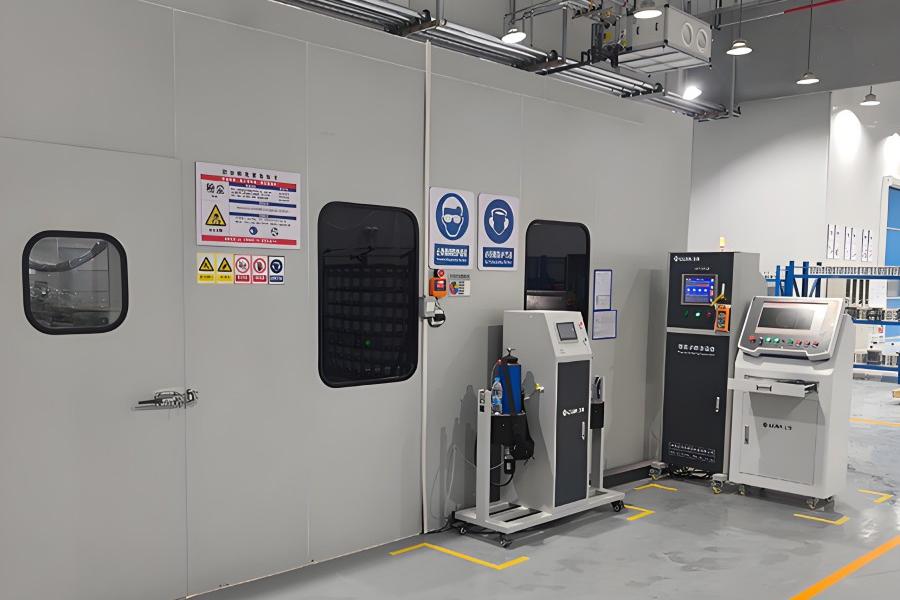 Spraying Soundproof Rooms